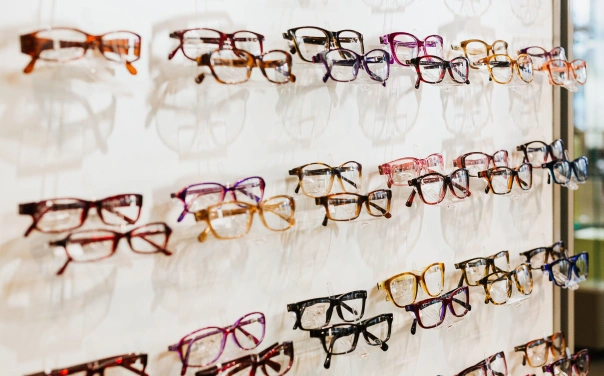 triskel-eyewear-style-meets-clarity-with-webkul
